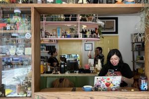 Cafe Molona