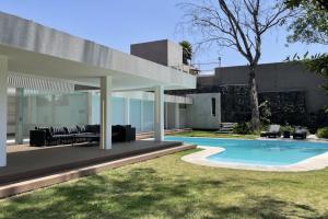 Casa Paseo Lomas Altas 165