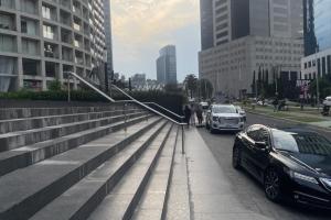 Edificio Paradox Escaleras